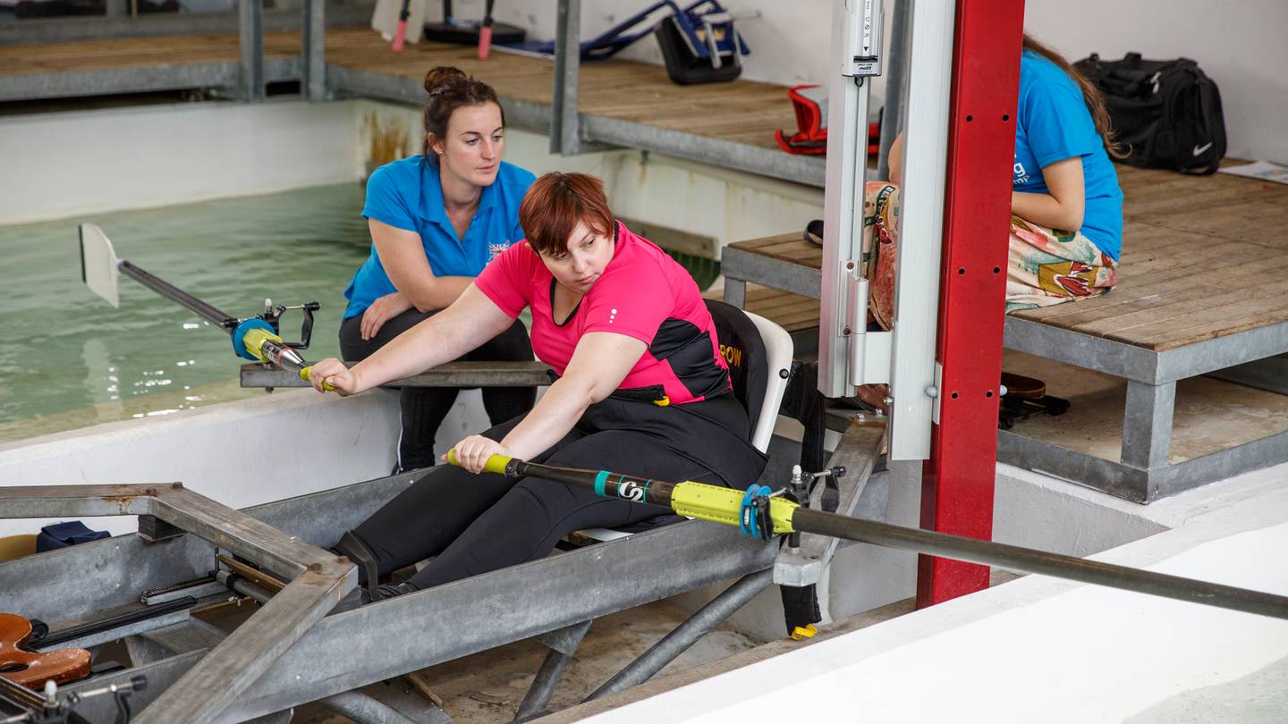 Women trying rowing at rowability session