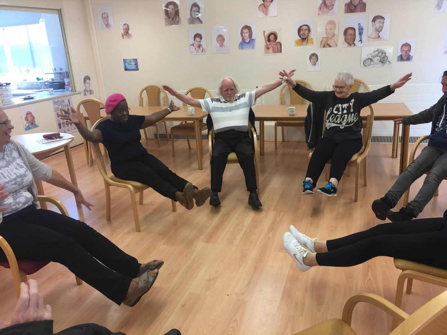 Participants taking part in Sporting Memories sessions