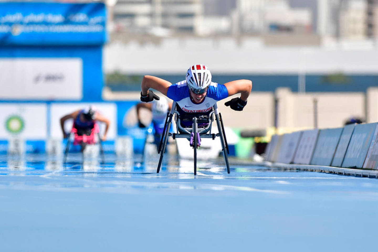 Hannah Cockroft, wheelchair races winning T34 800m at World Para Athletics Championships 2019