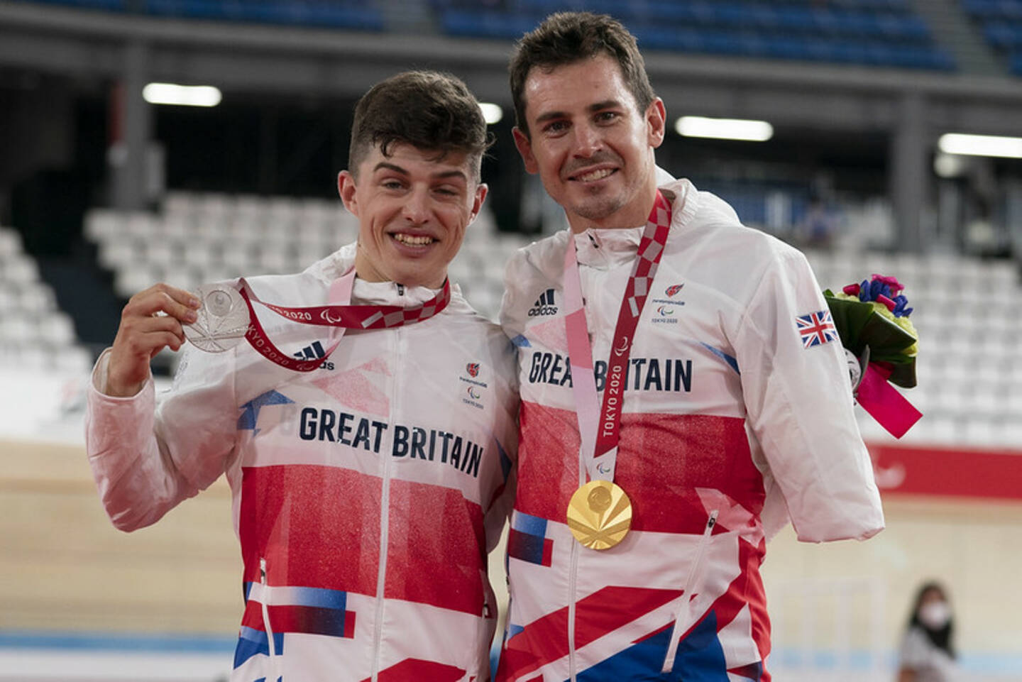 Para cyclists Jaco van Gass and Finlay Graham on Tokyo 2020 podium