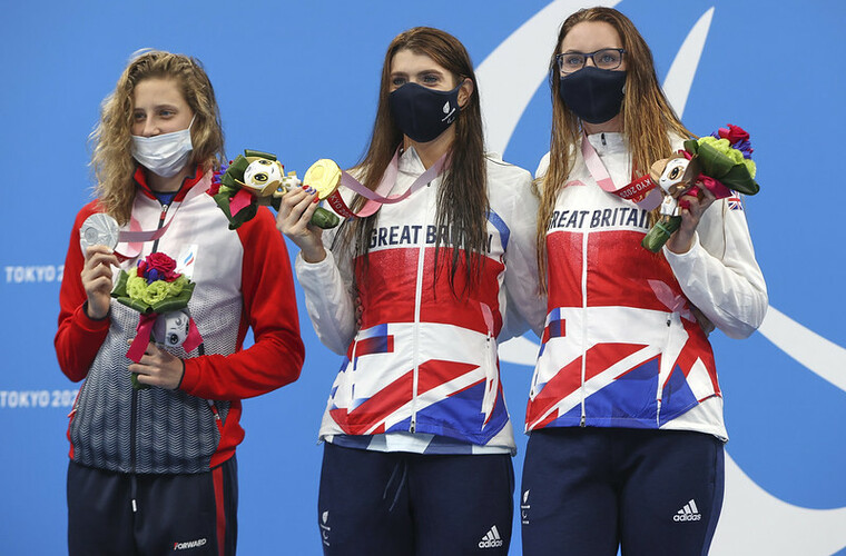 Bethany Firth and Jessica Jane Applegate on podium at Tokyo 2020 Paralympic Games